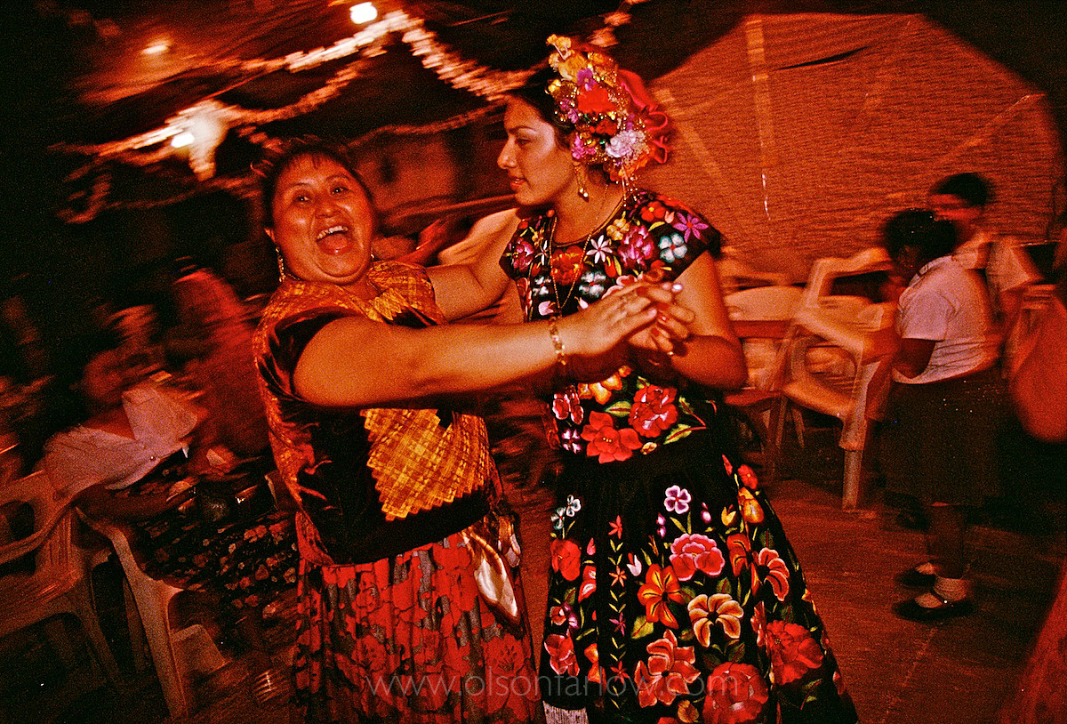 Zapotec Women Dance