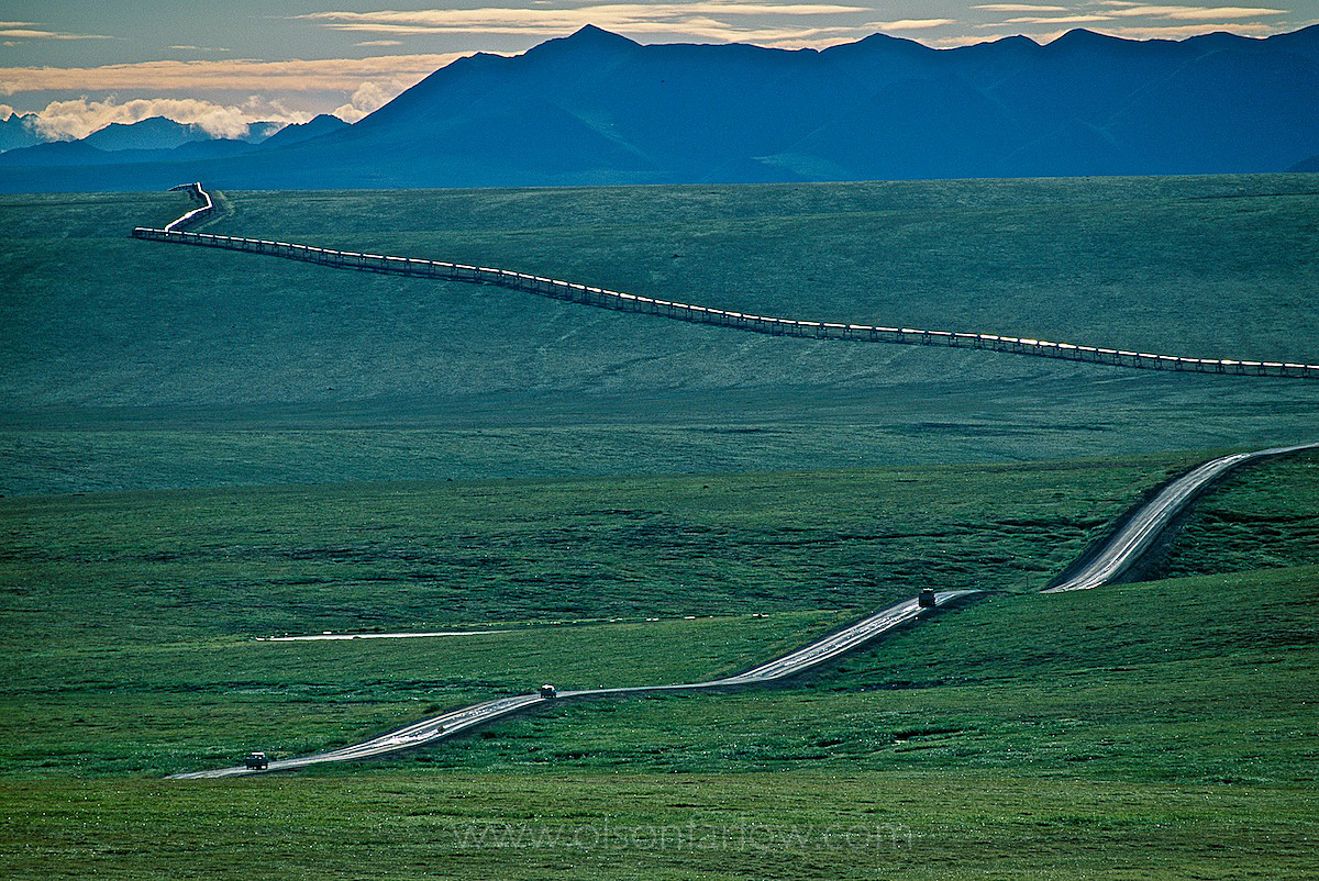 North Slope Alaska Pipeline And Haul Road
